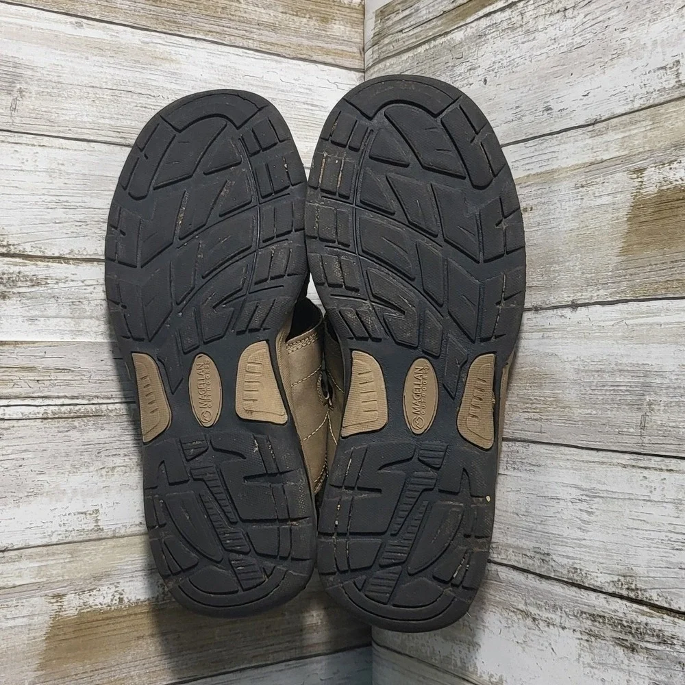 Magellan Outdoors Mens Fisherman Sandals Closed Toe Water Shoes Beige Black 9D